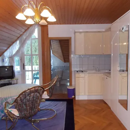 Appartement Erika Apartmanhaz *